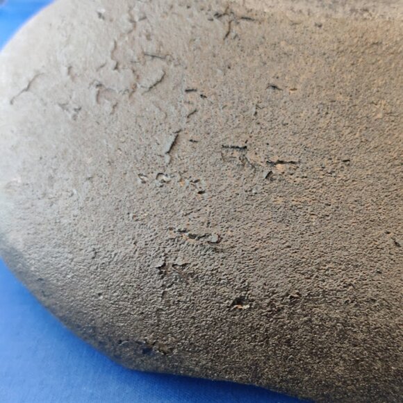 *UNIQUE* Bowl -Lava Volcanic Crater Glaze – Black/Ivory White - Rose Design - Picture 7 of 10